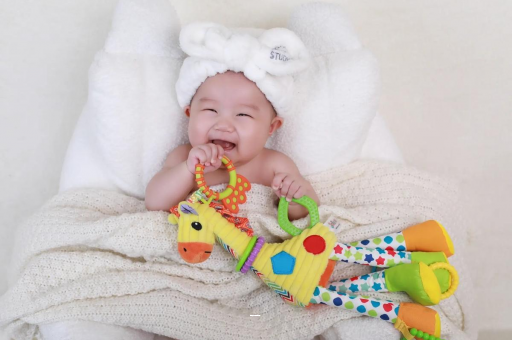 六盘水宝宝头上有白色的小点